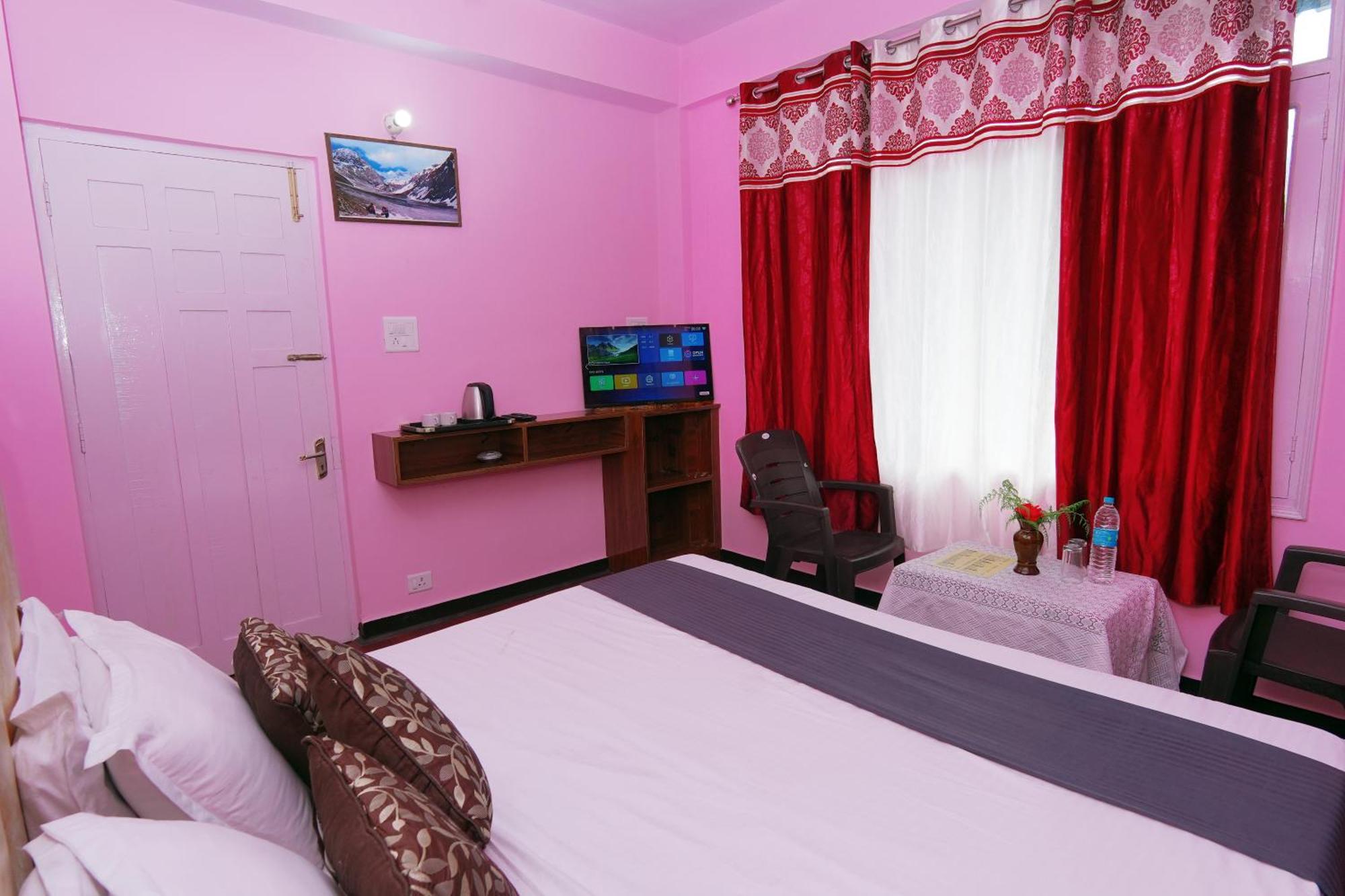 Shimla Hills Apartments 2Bhk Exteriér fotografie